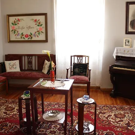 Kyra Vintage House شقة *