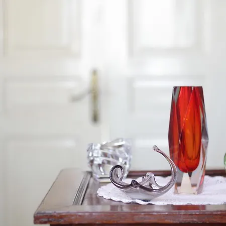 Kyra Vintage House *