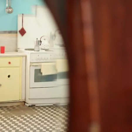 Kyra Vintage House Apartment