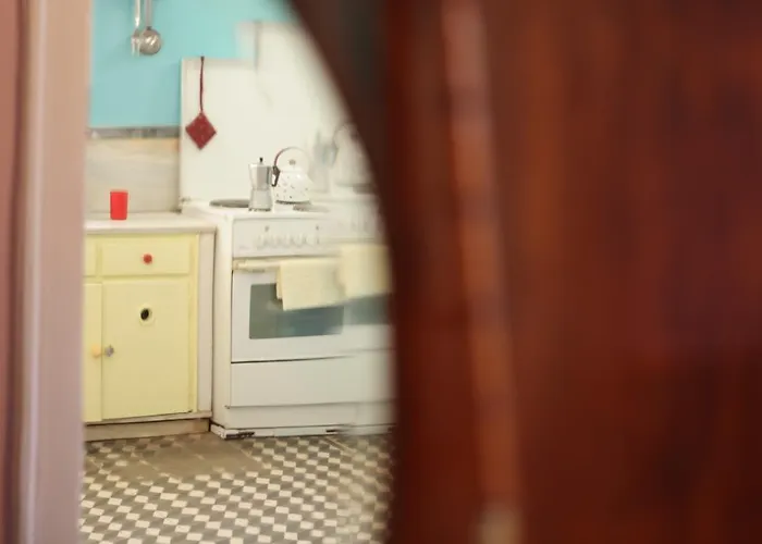 Kyra Vintage House Apartment