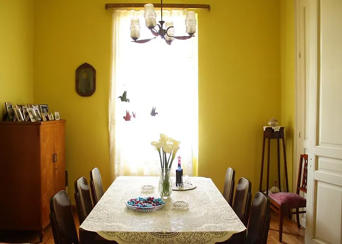 Kyra Vintage House Apartment *