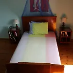 Kyra Vintage House *